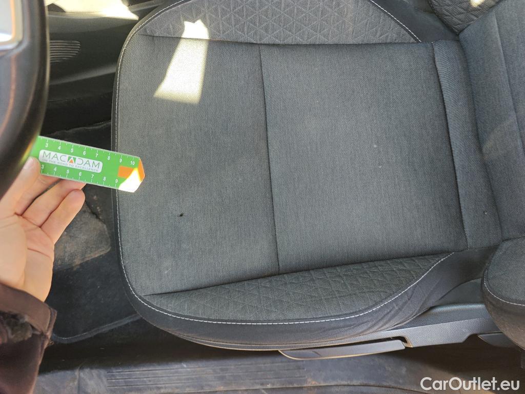  Renault  Captur RENAULT  / 2020 / 5P / todoterreno Intens TCe 90 #25