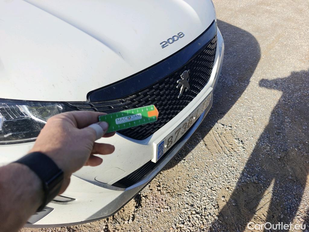  Peugeot  2008 PEUGEOT  / 2019 / 5P / todoterreno Allure BlueHDI 81kW (110CV) #35