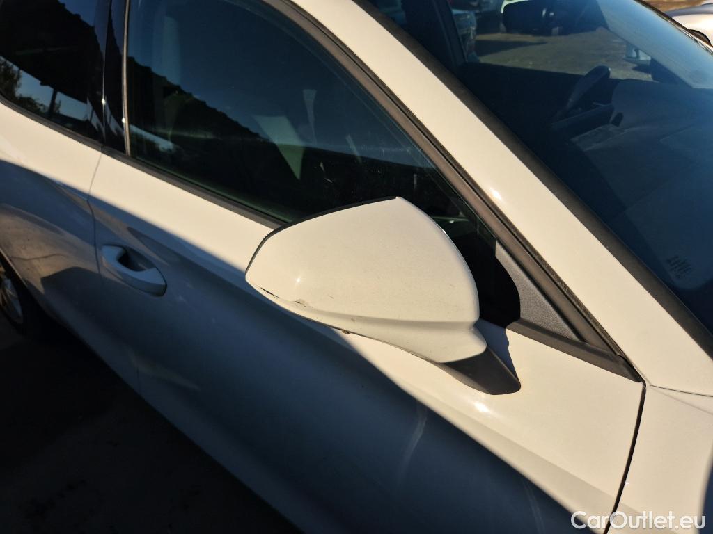  Land Rover  Discovery SEAT Nuevo León / 2020 / 5P / berlina con portón 2.0 TDI 85kW S&S Style Go (AC3) #23