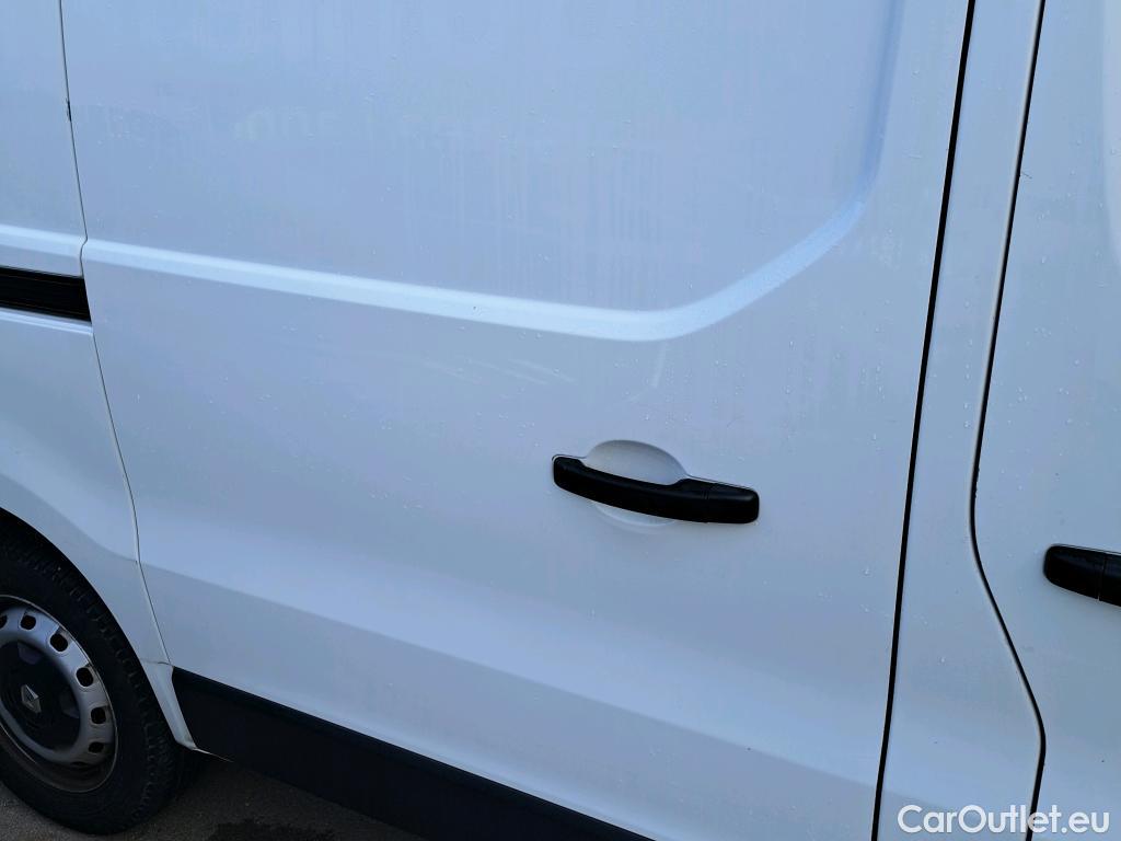  Renault  Trafic RENAULT  / 2019 / 4P / furgón Furgón 27 L1H1 Energy BluedCi 88 kW (AC) #7