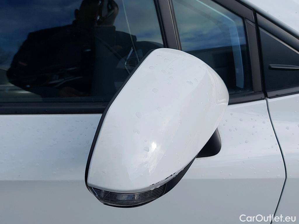  Toyota  Corolla TOYOTA  1.8 125H ACTIVE TECH E-CVT #14