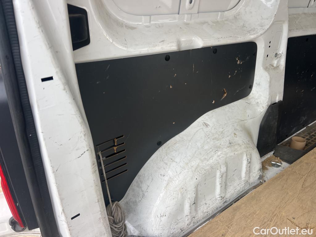  Citroen  Jumpy CITROEN  / 2016 / 4P / furgón Talla M BlueHDi 100 S&S 6v Control #40