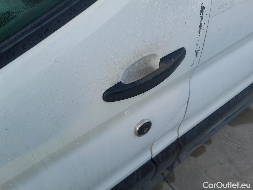  Ford  Transit FORD  / 2013 / 4P / furgón 350 96kW L3H2 Van Trend FWD MHEV #60