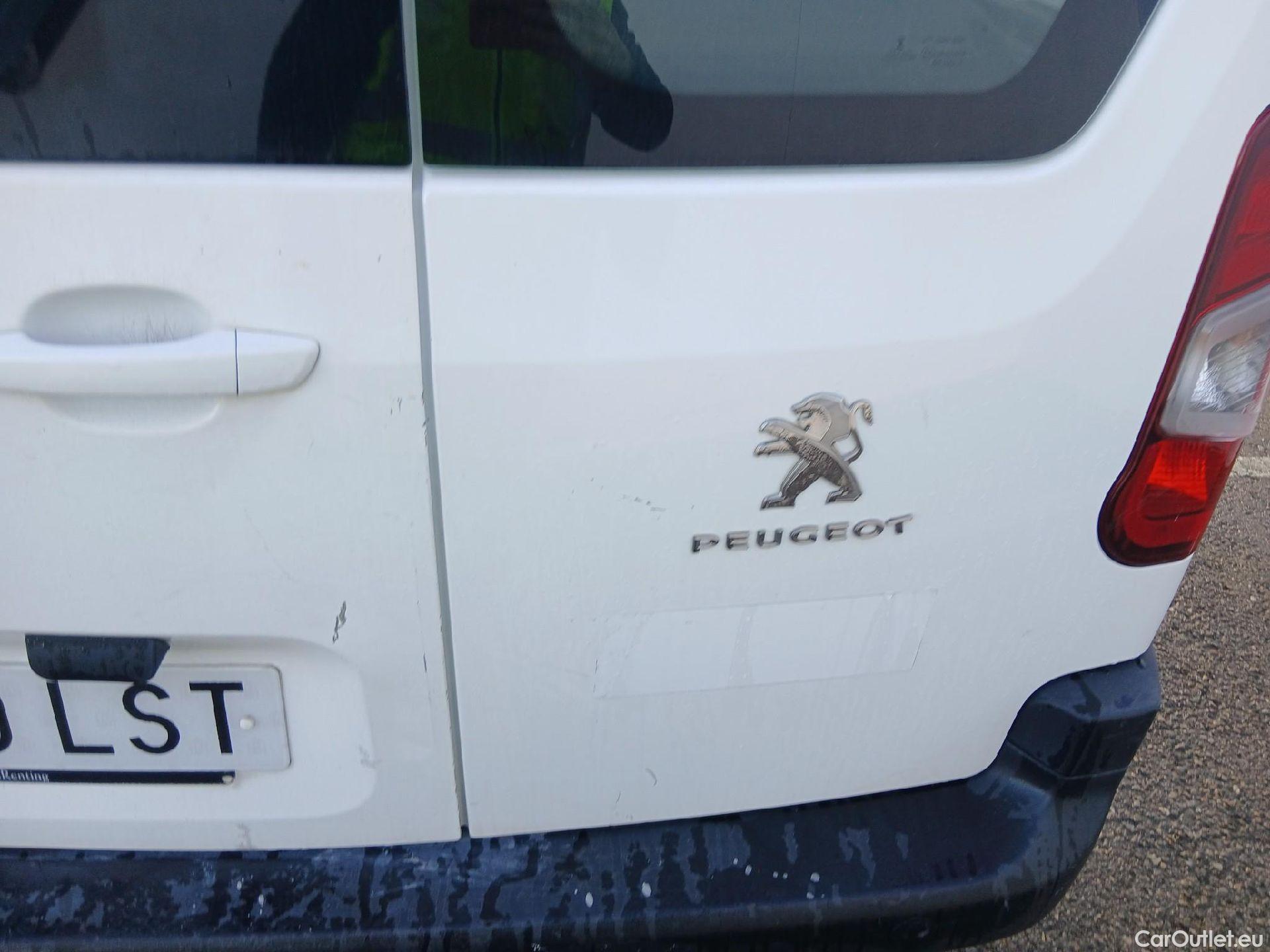  Peugeot  RIFTER PEUGEOT  / 2018 / 4P / combi Active Standard BlueHDi 73kW (IND) (CX2) #19