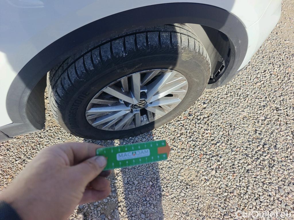  Volkswagen  T-ROC VOLKSWAGEN  / 2017 / 5P / todoterreno Edition 2.0 TDI 85kW (115CV) #13