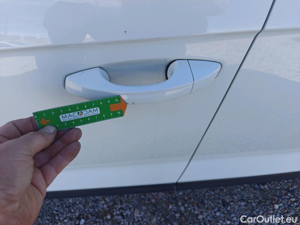  Volkswagen  T-ROC VOLKSWAGEN  / 2017 / 5P / todoterreno Edition 2.0 TDI 85kW (115CV) #6