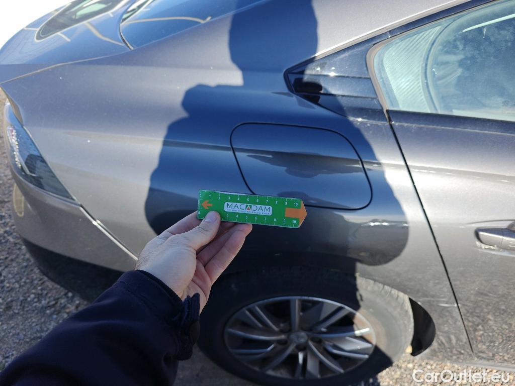  Peugeot  508 PEUGEOT  / 2018 / 5P / berlina con portón 5P Active Pack BlueHDi 130 S&S EAT8 #5