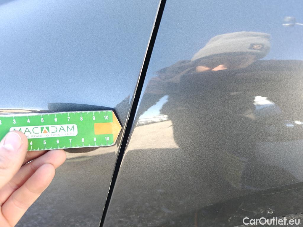  Peugeot  508 PEUGEOT  / 2018 / 5P / berlina con portón 5P Active Pack BlueHDi 130 S&S EAT8 #19