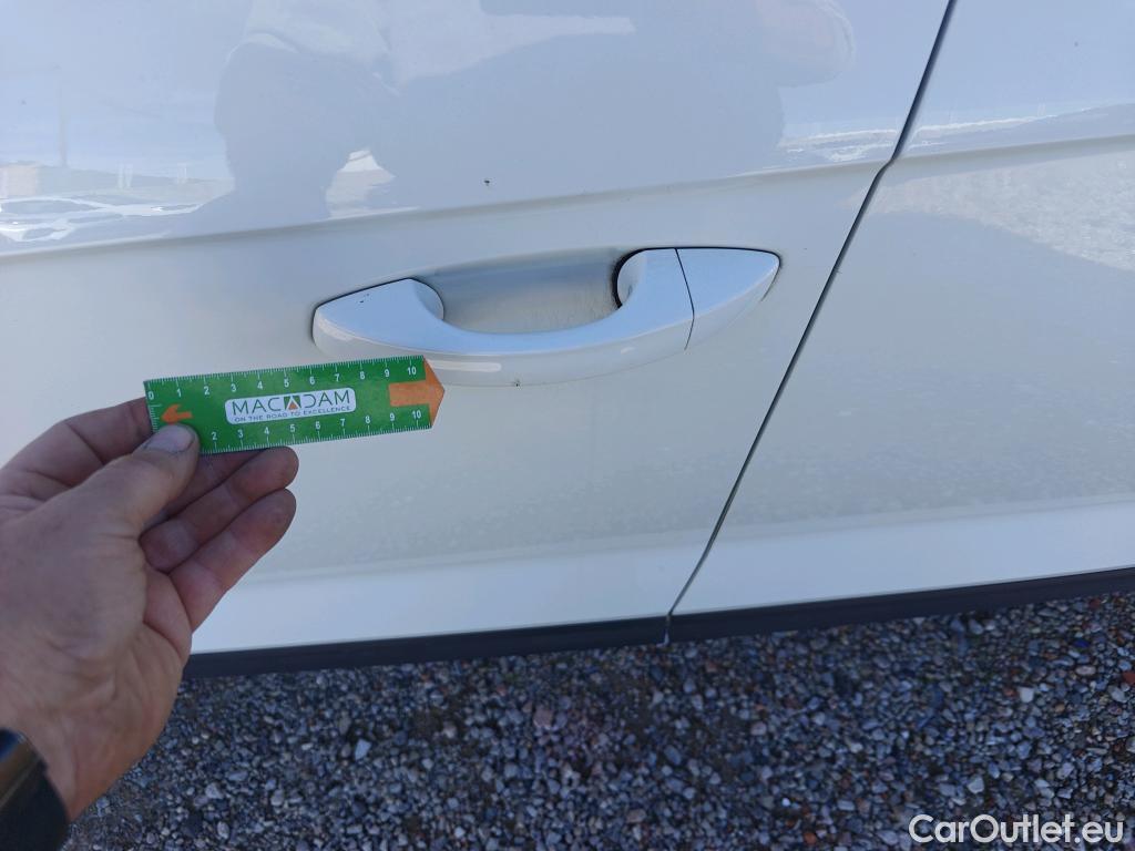  Volkswagen  T-ROC VOLKSWAGEN  / 2017 / 5P / todoterreno Edition 2.0 TDI 85kW (115CV) #5