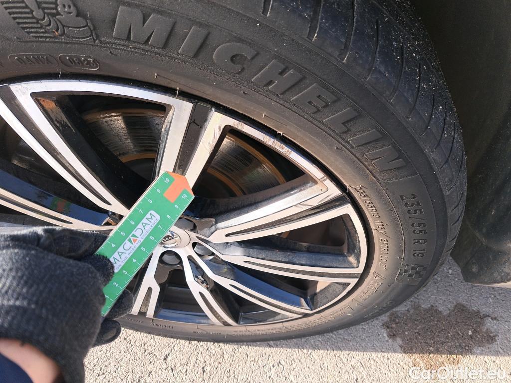  Volvo  XC60 VOLVO  / 2017 / 5P / todoterreno 2.0 T8 AWD Recharge Inscription Auto #16