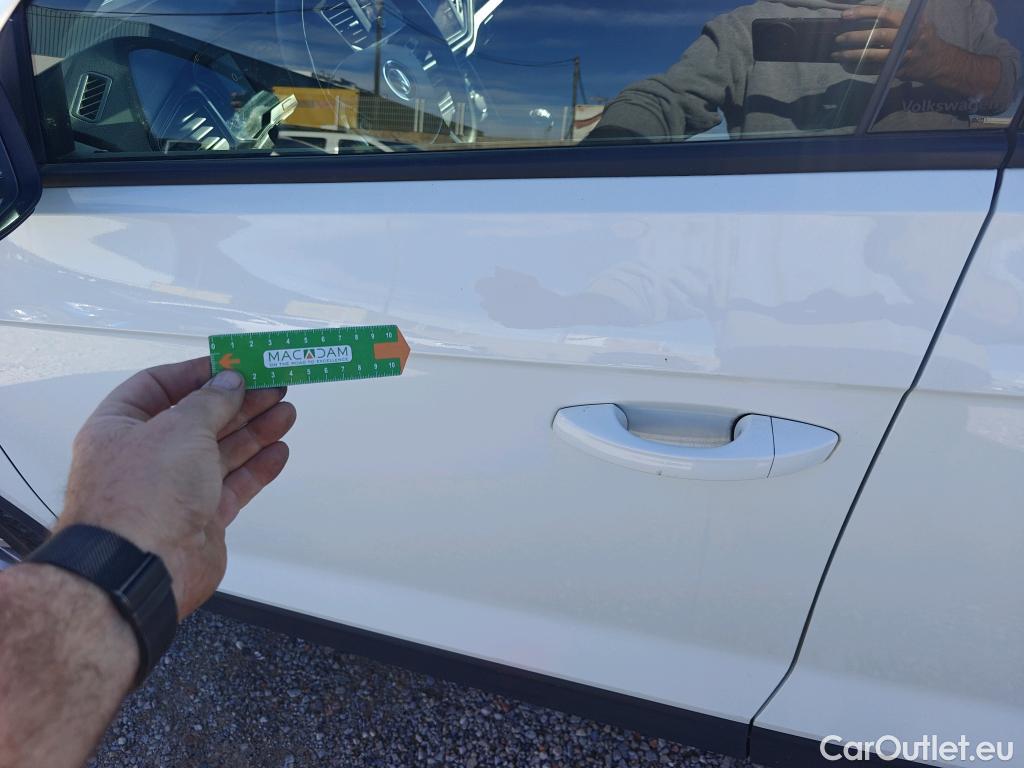  Volkswagen  T-ROC VOLKSWAGEN  / 2017 / 5P / todoterreno Edition 2.0 TDI 85kW (115CV) #9