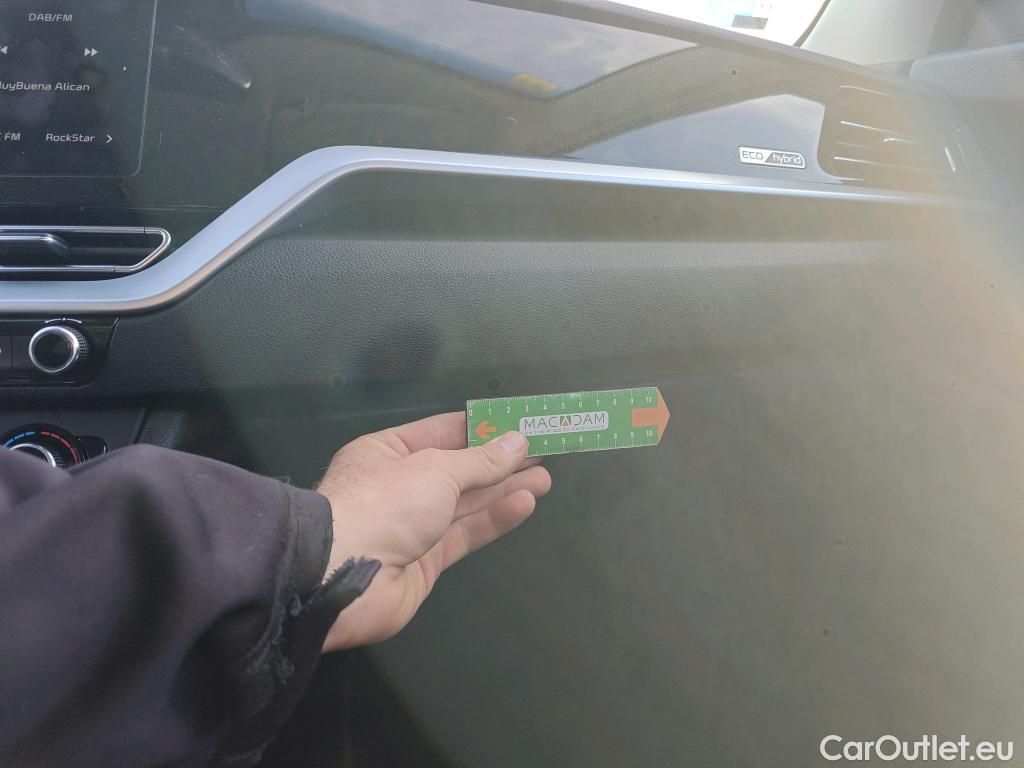  KIA  Niro KIA  / 2019 / 5P / crossover 1.6 GDi HEV 104kW (141CV) Drive #19