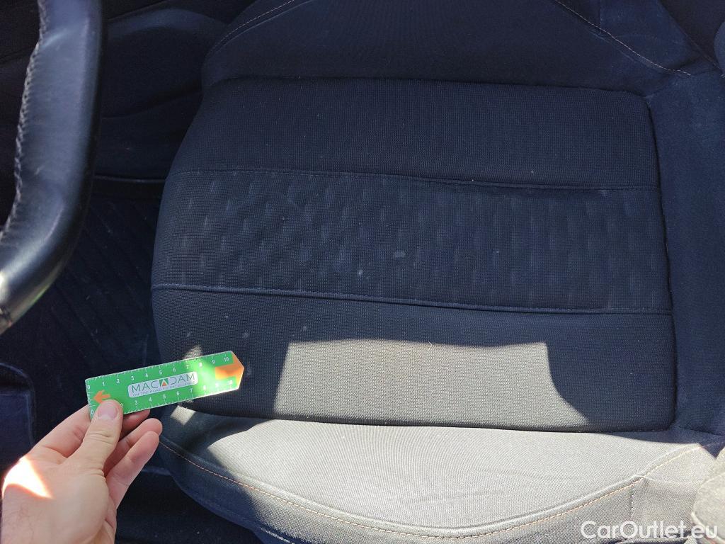  Peugeot  508 PEUGEOT  / 2018 / 5P / berlina con portón 5P Active Pack BlueHDi 130 S&S EAT8 #52