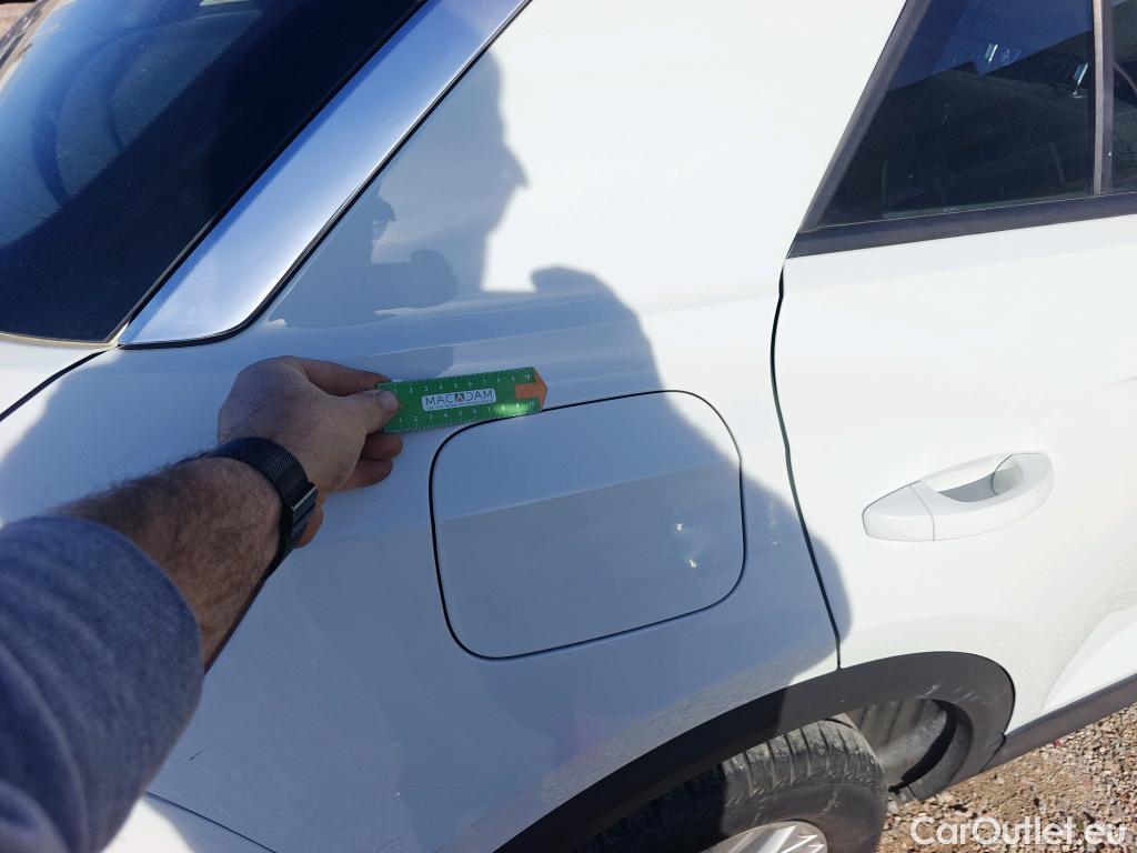  Volkswagen  T-ROC VOLKSWAGEN  / 2017 / 5P / todoterreno Edition 2.0 TDI 85kW (115CV) #3