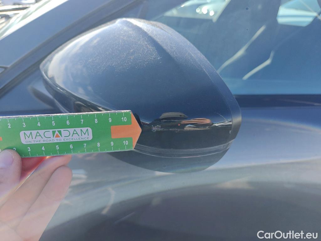  Peugeot  508 PEUGEOT  / 2018 / 5P / berlina con portón 5P Active Pack BlueHDi 130 S&S EAT8 #37