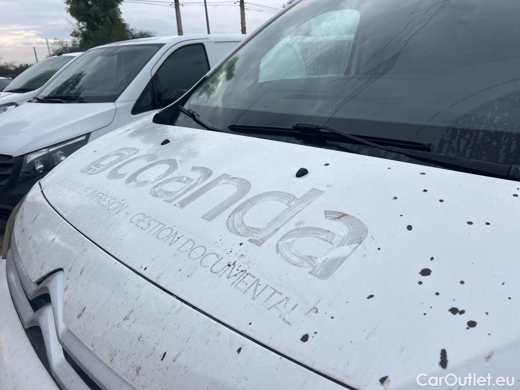  Citroen  Jumpy CITROEN  / 2016 / 4P / furgón Talla M BlueHDi 100 S&S 6v Control #17