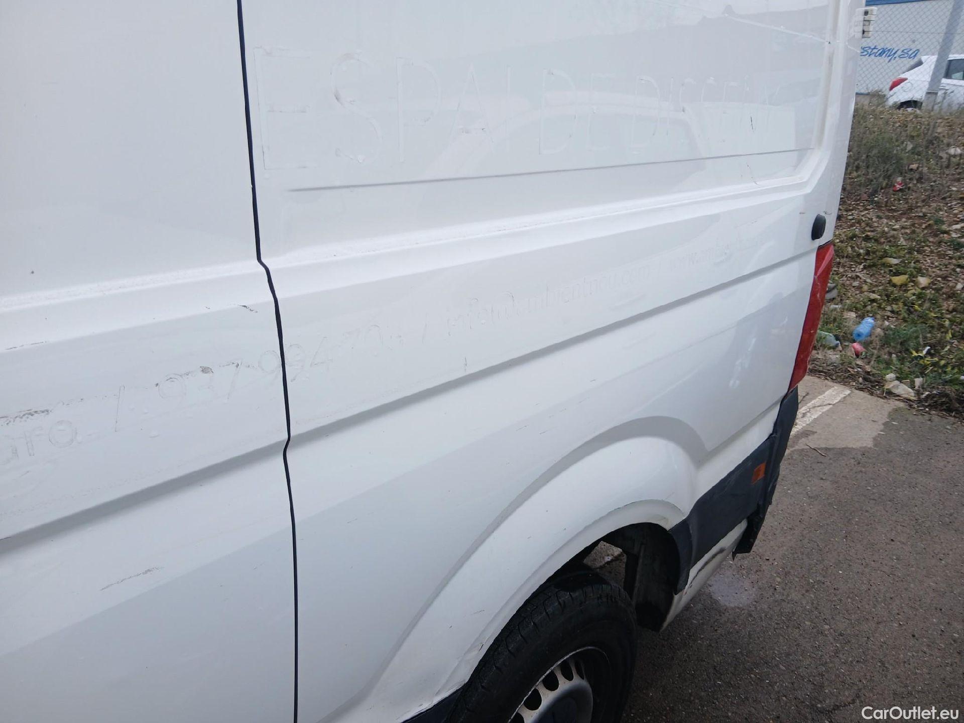  Volkswagen  Crafter VOLKSWAGEN  / 2017 / 4P / furgón 30 Furgón BM TN L3H2 2.0TDI 103kW(140CV) #22