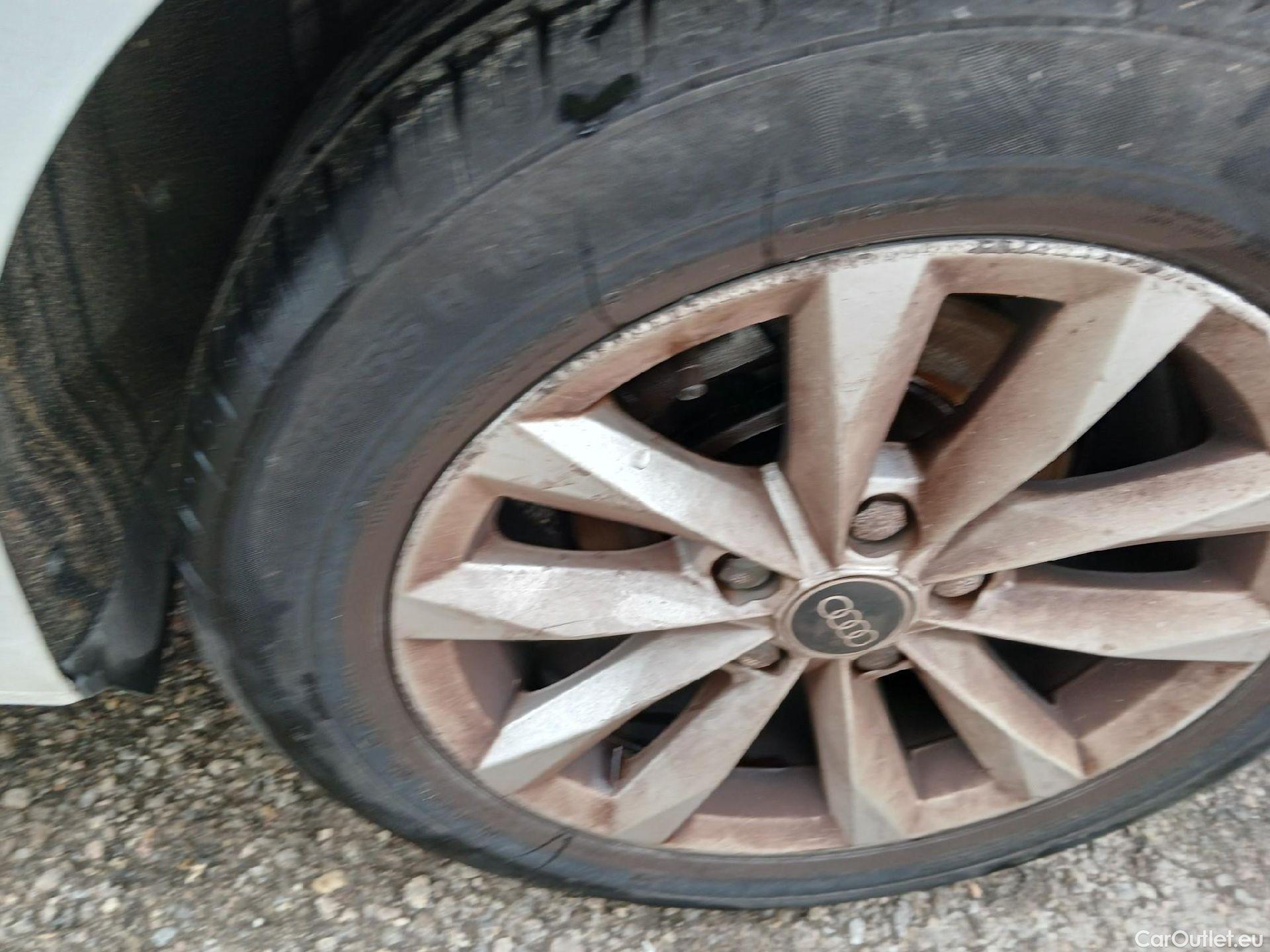  Audi  A3 AUDI  / 2020 / 5P / berlina con portón Sportback 30 TFSI 81kW (110CV) S tronic #32