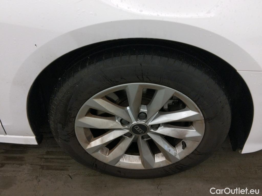  Audi  A3 AUDI  / 2020 / 5P / berlina con portón Sportback 30 TFSI 81kW (110CV) S tronic #13