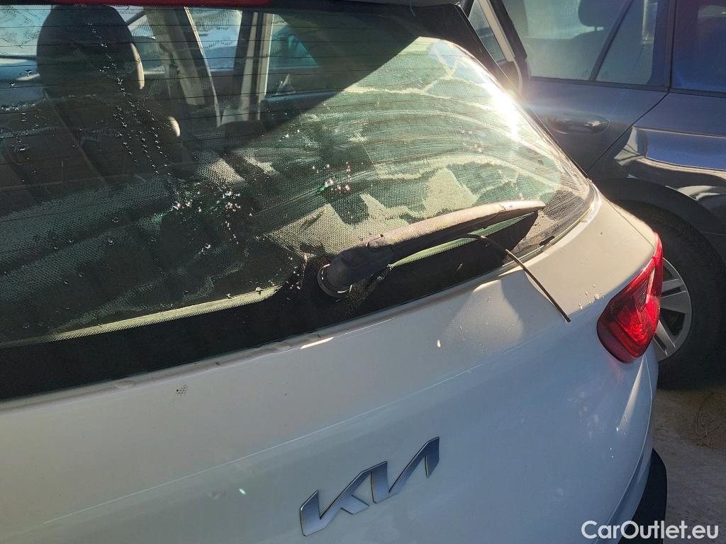  KIA  STONIC KIA  / 2017 / 5P / todoterreno 1.0 T-GDi 88kW (120CV) MHEV iMT Drive #9