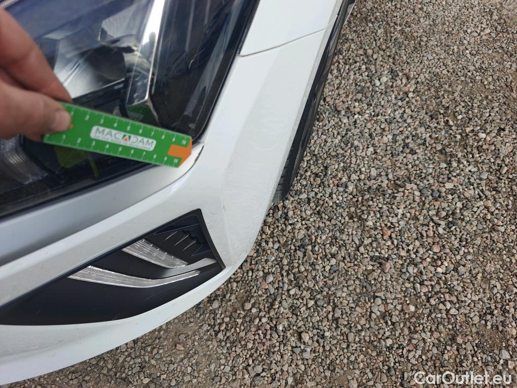  Hyundai   Ioniq HYUNDAI / 2019 / 5P / berlina con portón 1.6 GDI HEV Tecno DCT #24