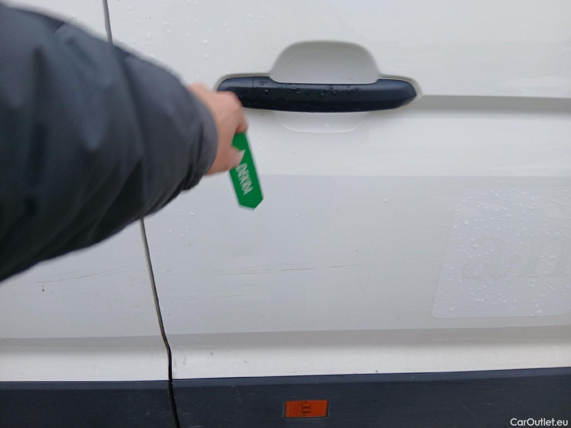  Volkswagen  Crafter VOLKSWAGEN  / 2017 / 4P / furgón 30 Furgón BM TN L3H2 2.0TDI 103kW(140CV) #52