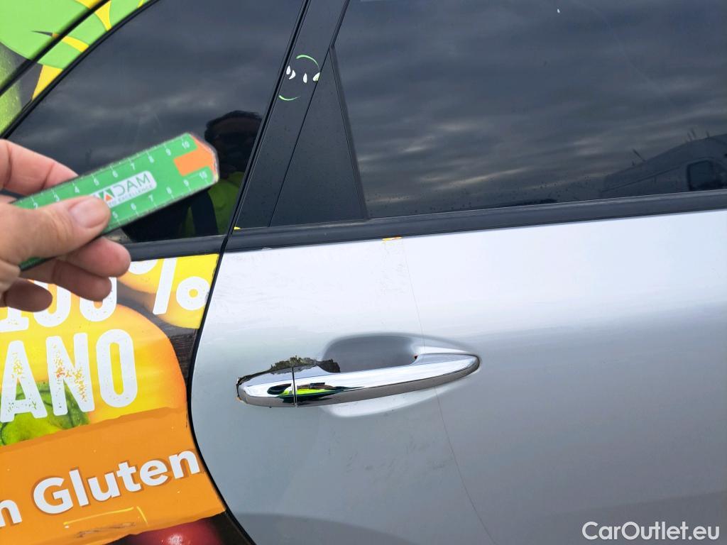  KIA  Niro KIA e- / 2016 / 5P / crossover e- 150kW Emotion (Long Range) #34