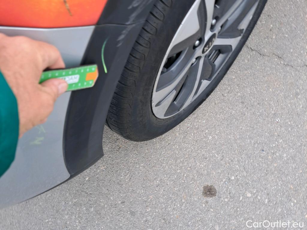  KIA  Niro KIA e- / 2016 / 5P / crossover e- 150kW Emotion (Long Range) #41