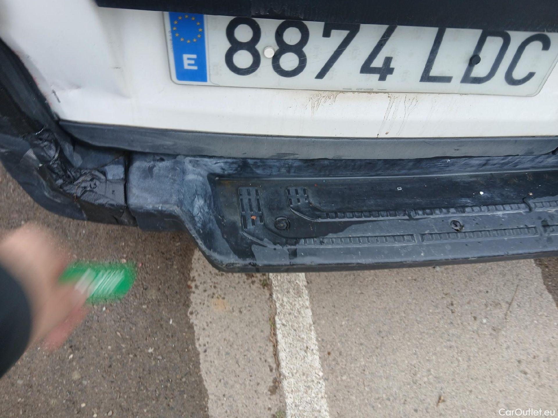  Volkswagen  Crafter VOLKSWAGEN  / 2017 / 4P / furgón 30 Furgón BM TN L3H2 2.0TDI 103kW(140CV) #32