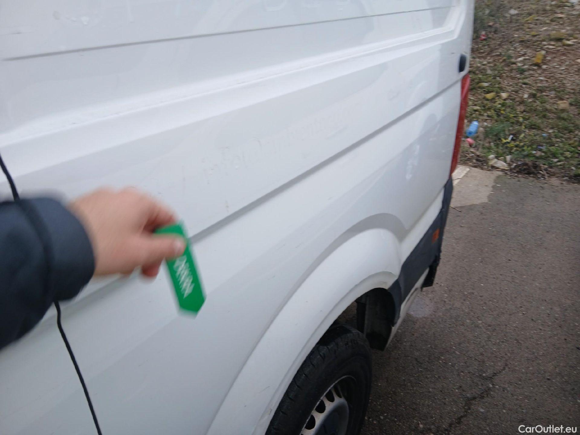  Volkswagen  Crafter VOLKSWAGEN  / 2017 / 4P / furgón 30 Furgón BM TN L3H2 2.0TDI 103kW(140CV) #23