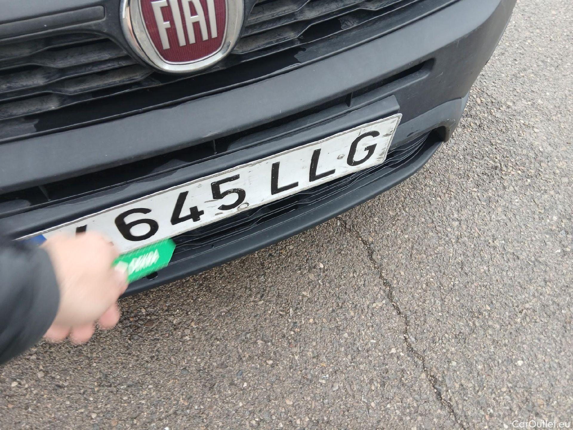  Fiat  Doblo FIAT Doblò Cargo/2015/4P/furgón derivado de turismo Cargo XL Base Plus 1.6 Mjet 78kW (105CV) #5