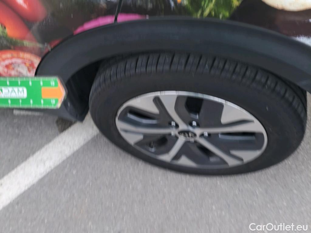  KIA  Niro KIA e- / 2016 / 5P / crossover e- 150kW Emotion (Long Range) #11