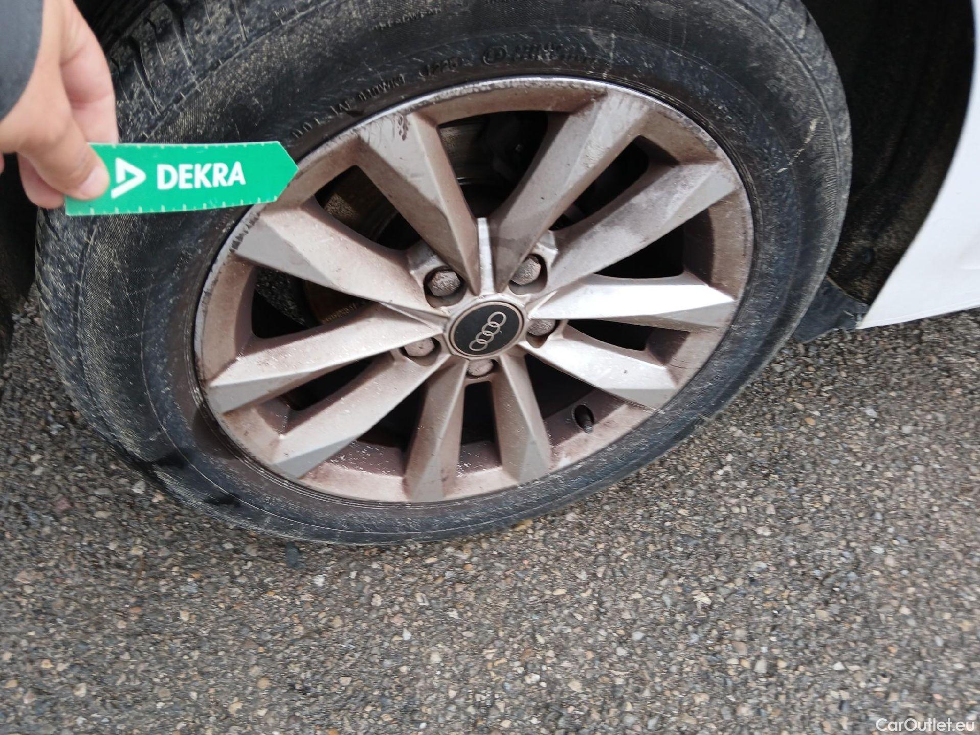  Audi  A3 AUDI  / 2020 / 5P / berlina con portón Sportback 30 TFSI 81kW (110CV) S tronic #40