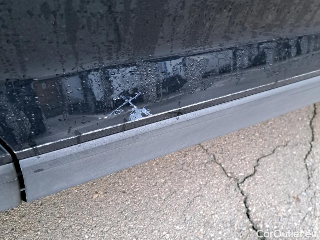  Volkswagen  T-ROC VOLKSWAGEN  / 2017 / 5P / todoterreno Edition 1.6 TDI 85kW (115CV) #4