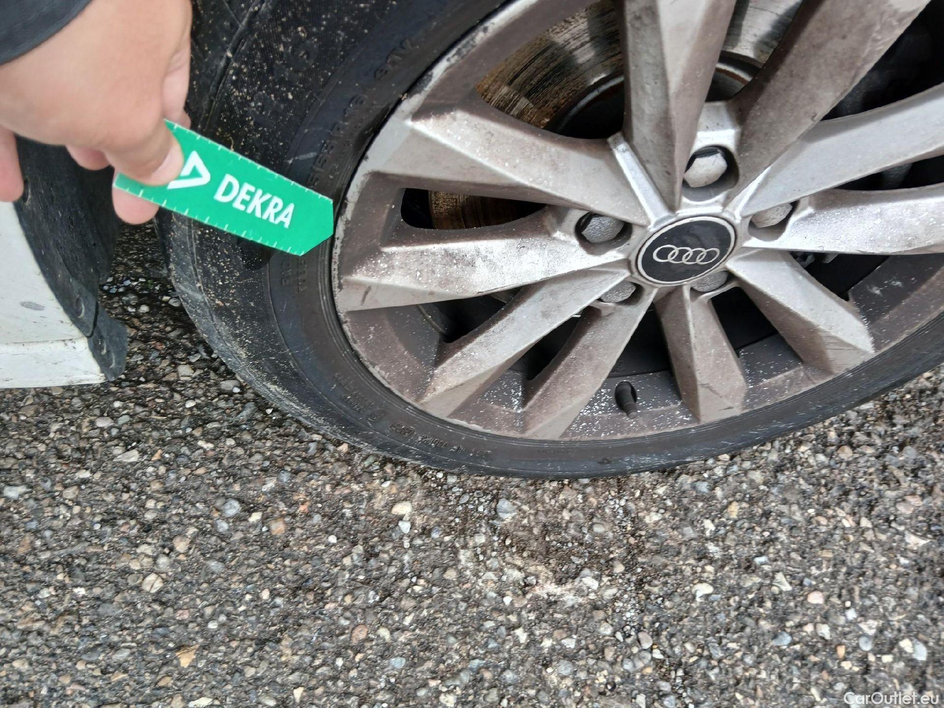  Audi  A3 AUDI  / 2020 / 5P / berlina con portón Sportback 30 TFSI 81kW (110CV) S tronic #54