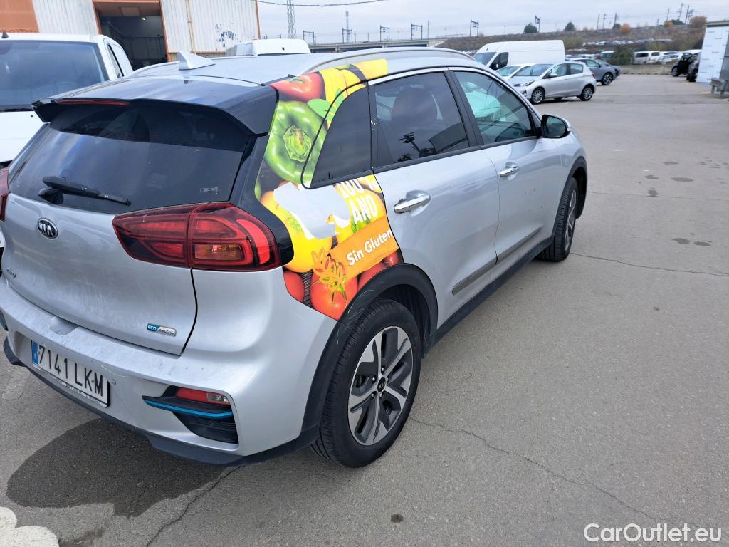  KIA  Niro KIA e- / 2016 / 5P / crossover e- 150kW Emotion (Long Range) #19