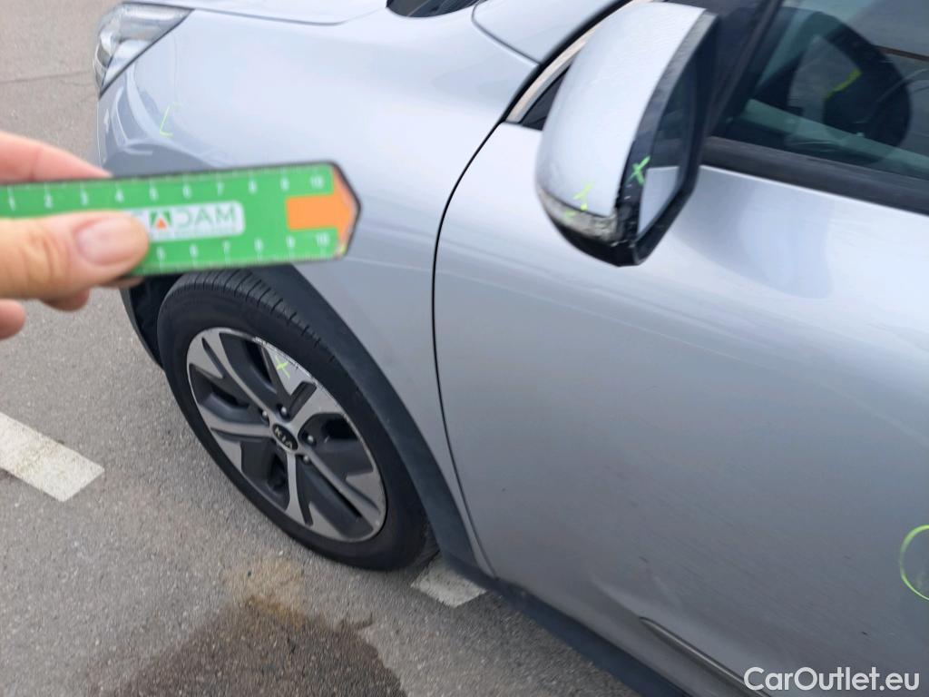  KIA  Niro KIA e- / 2016 / 5P / crossover e- 150kW Emotion (Long Range) #1