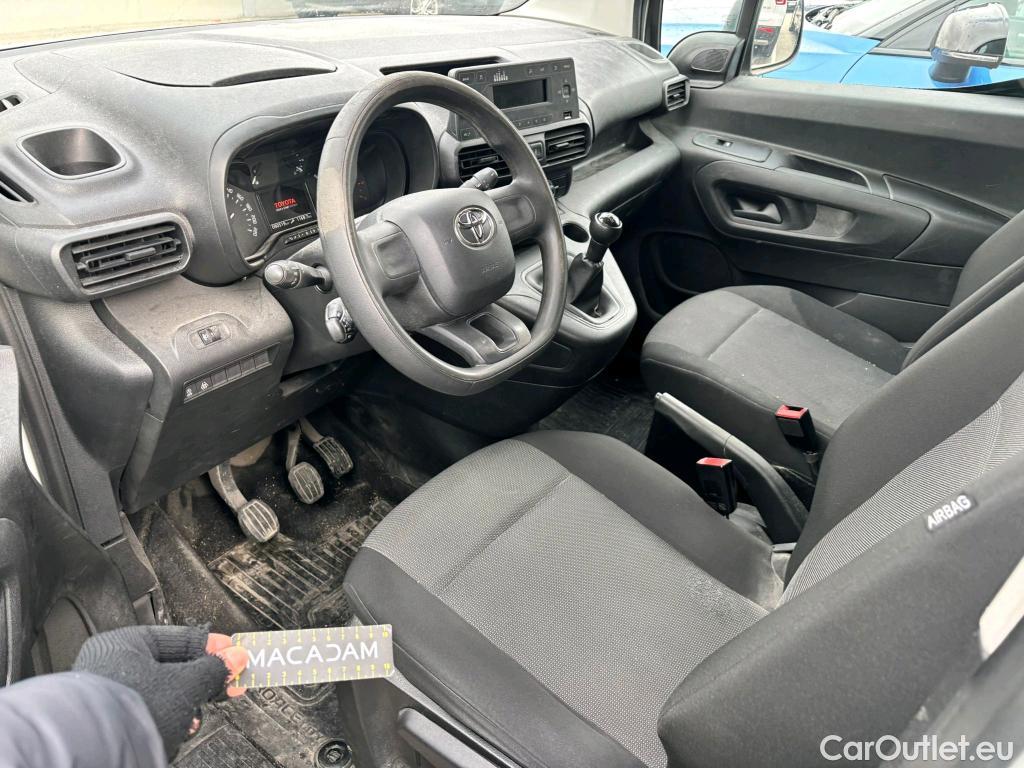  Toyota  Proace TOYOTA  City / 2020 / 4P / combi 1.5D 75kW (100CV) GX L1 (CX) #23