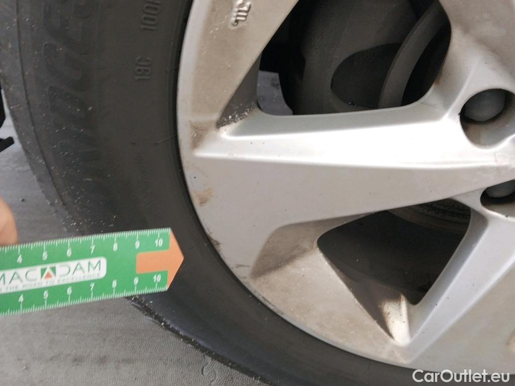  Nissan  Qashqai NISSAN  / 2017 / 5P / todoterreno dCi 85 kW (115 CV) E6D ACENTA #19