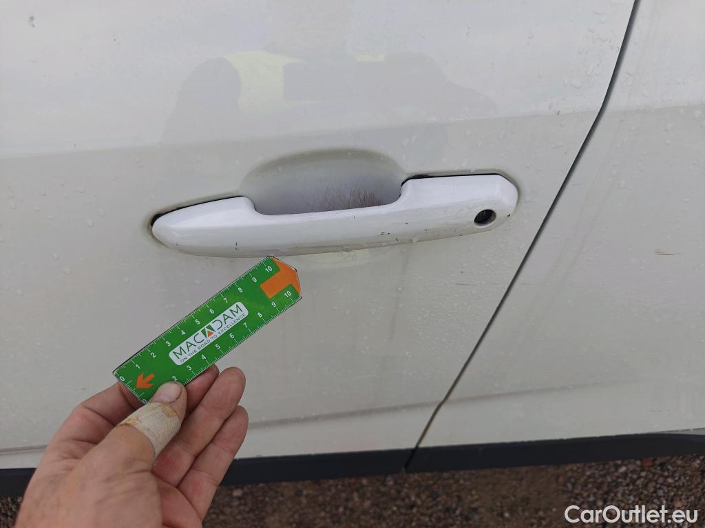  Toyota  RAV4 TOYOTA  / 2018 / 5P / todoterreno 2.5l 220H Advance #33