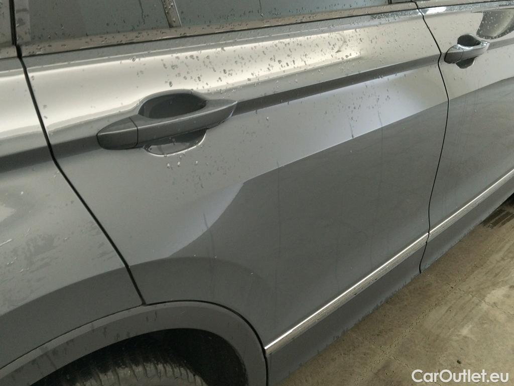  Volkswagen  Tiguan VOLKSWAGEN  / 2020 / 5P / todoterreno Life 2.0 TDI 110kW (150CV) DSG #9