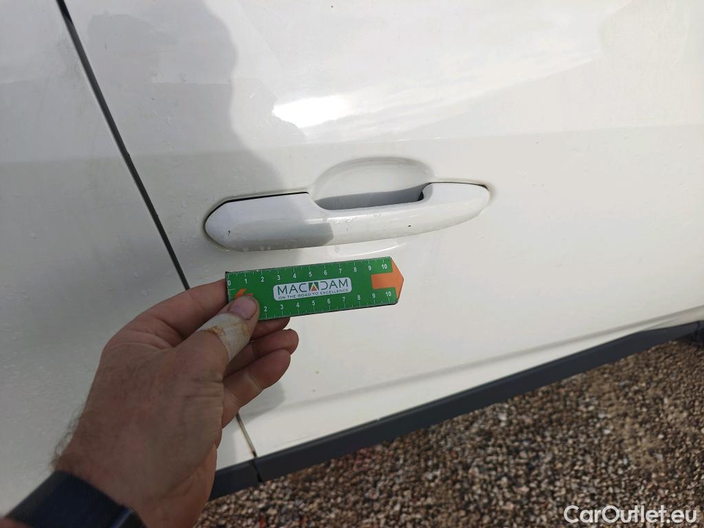  Toyota  RAV4 TOYOTA  / 2018 / 5P / todoterreno 2.5l 220H Advance #34