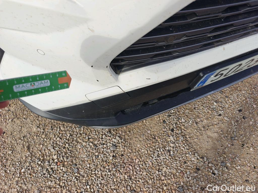  Toyota  RAV4 TOYOTA  / 2018 / 5P / todoterreno 2.5l 220H Advance #23