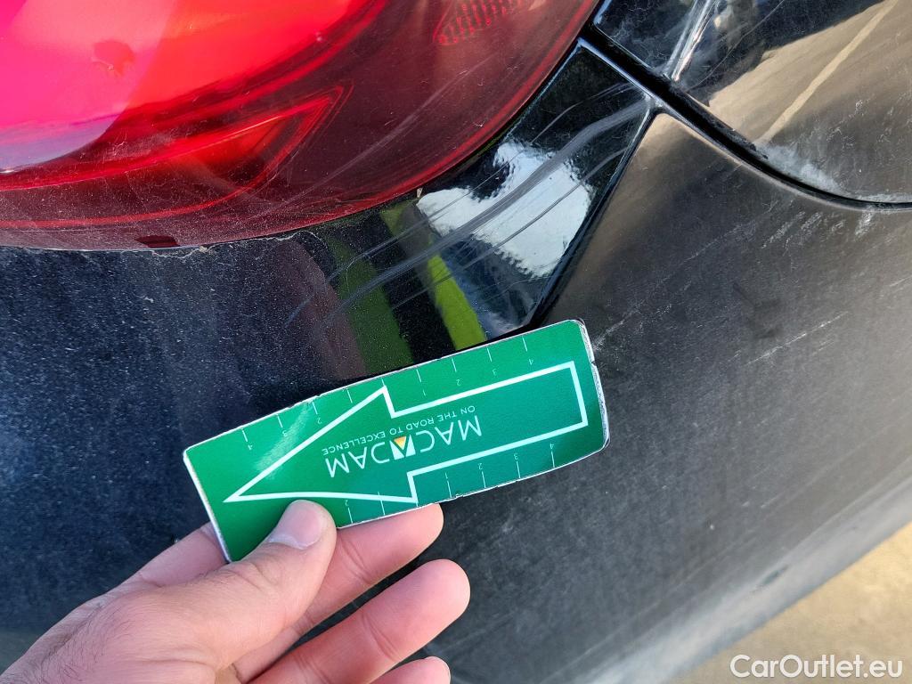  Bmw  Serie 3 BMW  / 2018 / 4P / sedán 318d Auto. #20