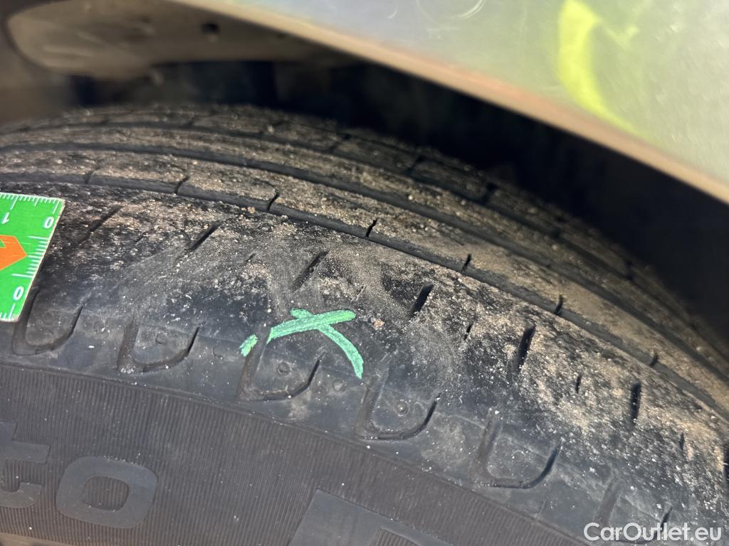  Peugeot  308 PEUGEOT  / 2017 / 5P / familiar SW Allure Pack BlueHDI 130 S&S EAT8 #21