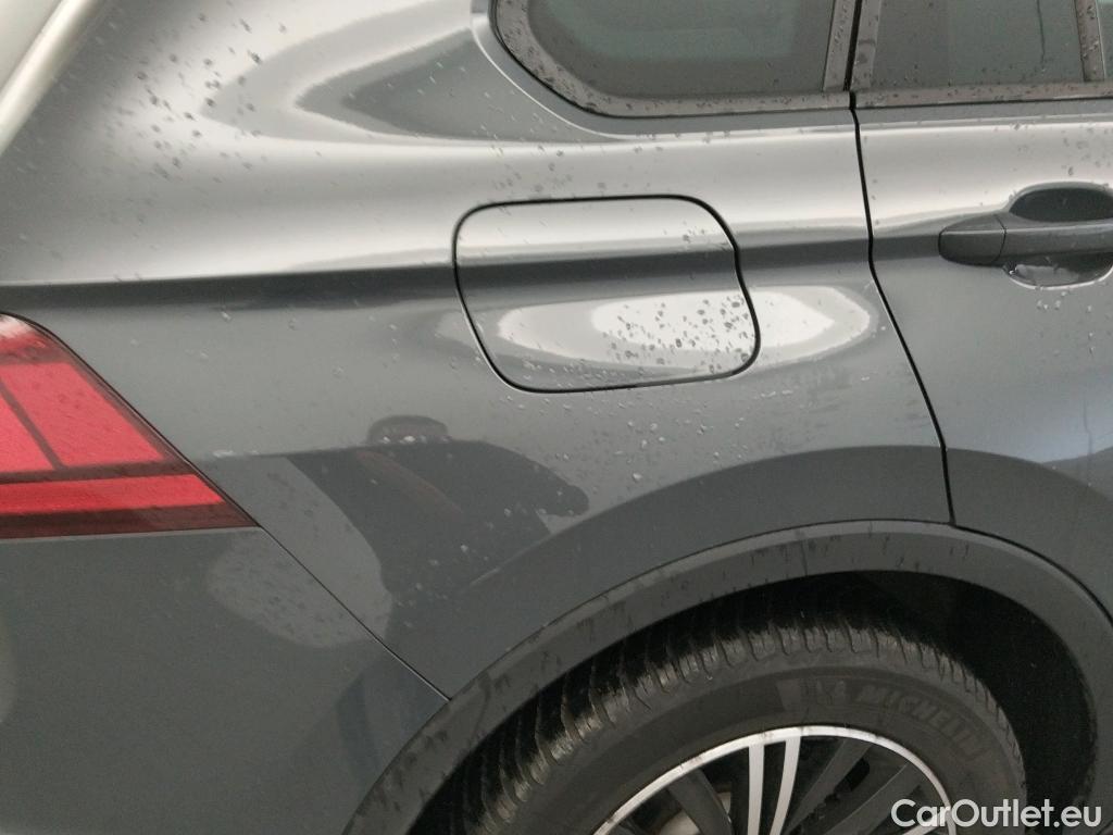  Volkswagen  Tiguan VOLKSWAGEN  / 2020 / 5P / todoterreno Life 2.0 TDI 110kW (150CV) DSG #11