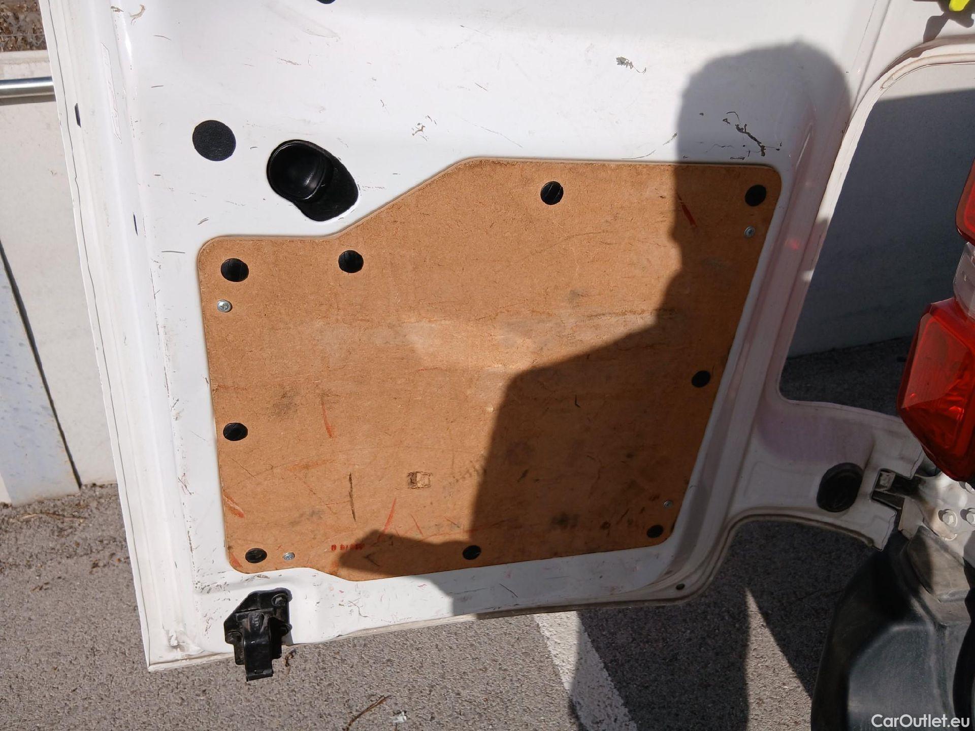  Opel  Vivaro OPEL  / 2019 / 4P / furgón 1.5 Diésel 88kW (120CV) M Std Select #5