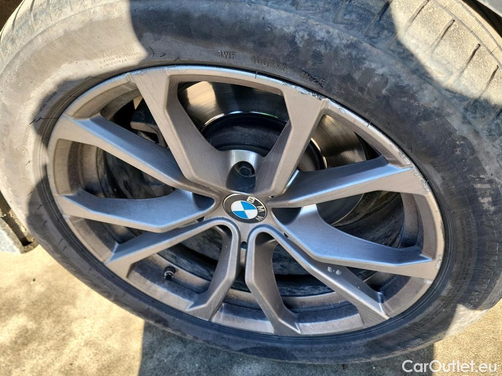  Bmw  Serie 3 BMW  / 2018 / 4P / sedán 318d Auto. #13