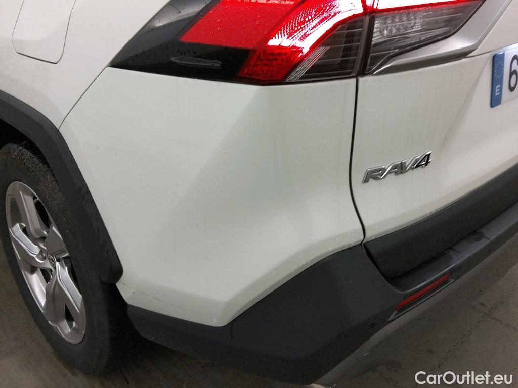  Toyota  RAV4 TOYOTA  / 2018 / 5P / todoterreno 2.5l 220H Advance #1