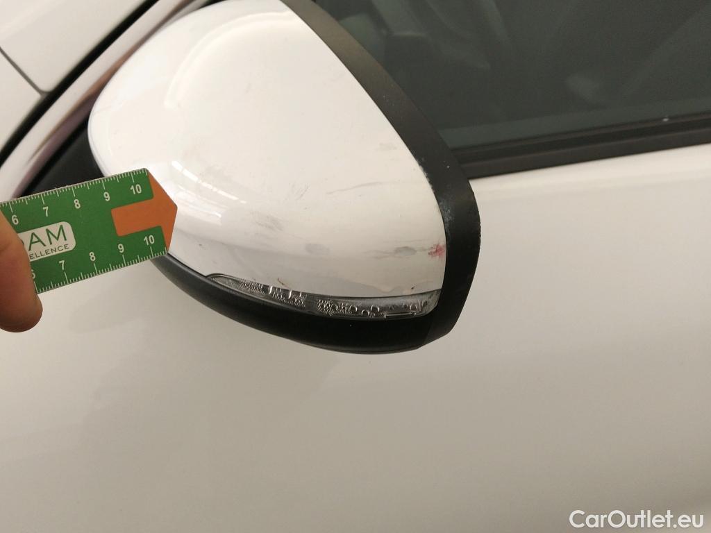  Ford  Kuga FORD  / 2019 / 5P / todoterreno Titanium 2.5 Duratec FHEV 140kW Auto #28